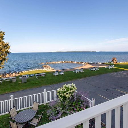 Baymont By Wyndham St. Ignace Lakefront Εξωτερικό φωτογραφία