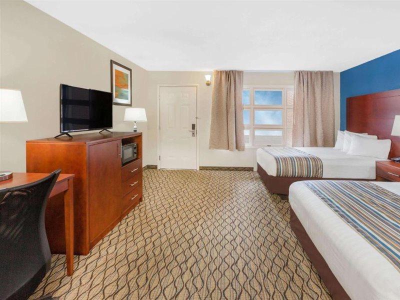 Baymont By Wyndham St. Ignace Lakefront Εξωτερικό φωτογραφία