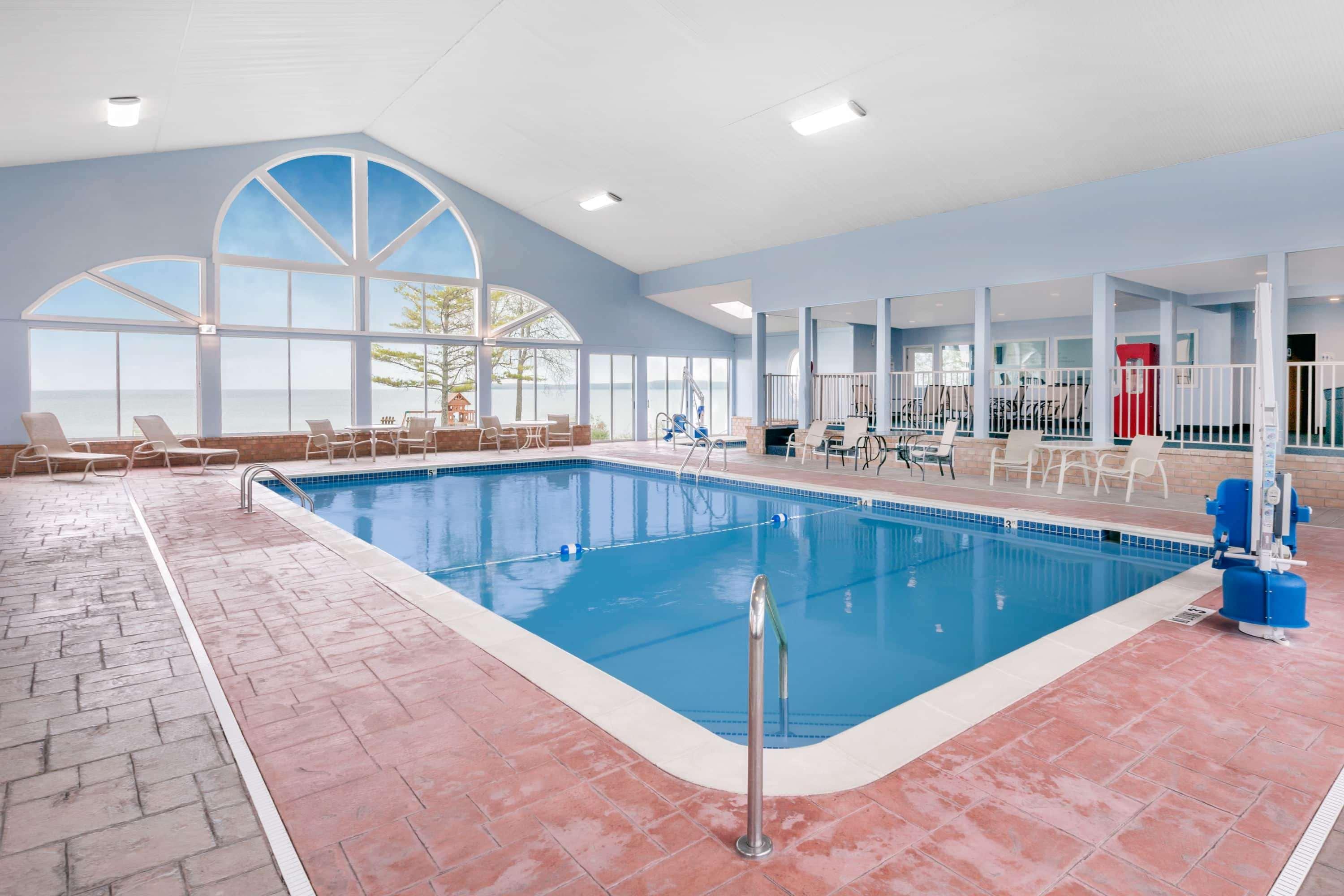 Baymont By Wyndham St. Ignace Lakefront Εξωτερικό φωτογραφία