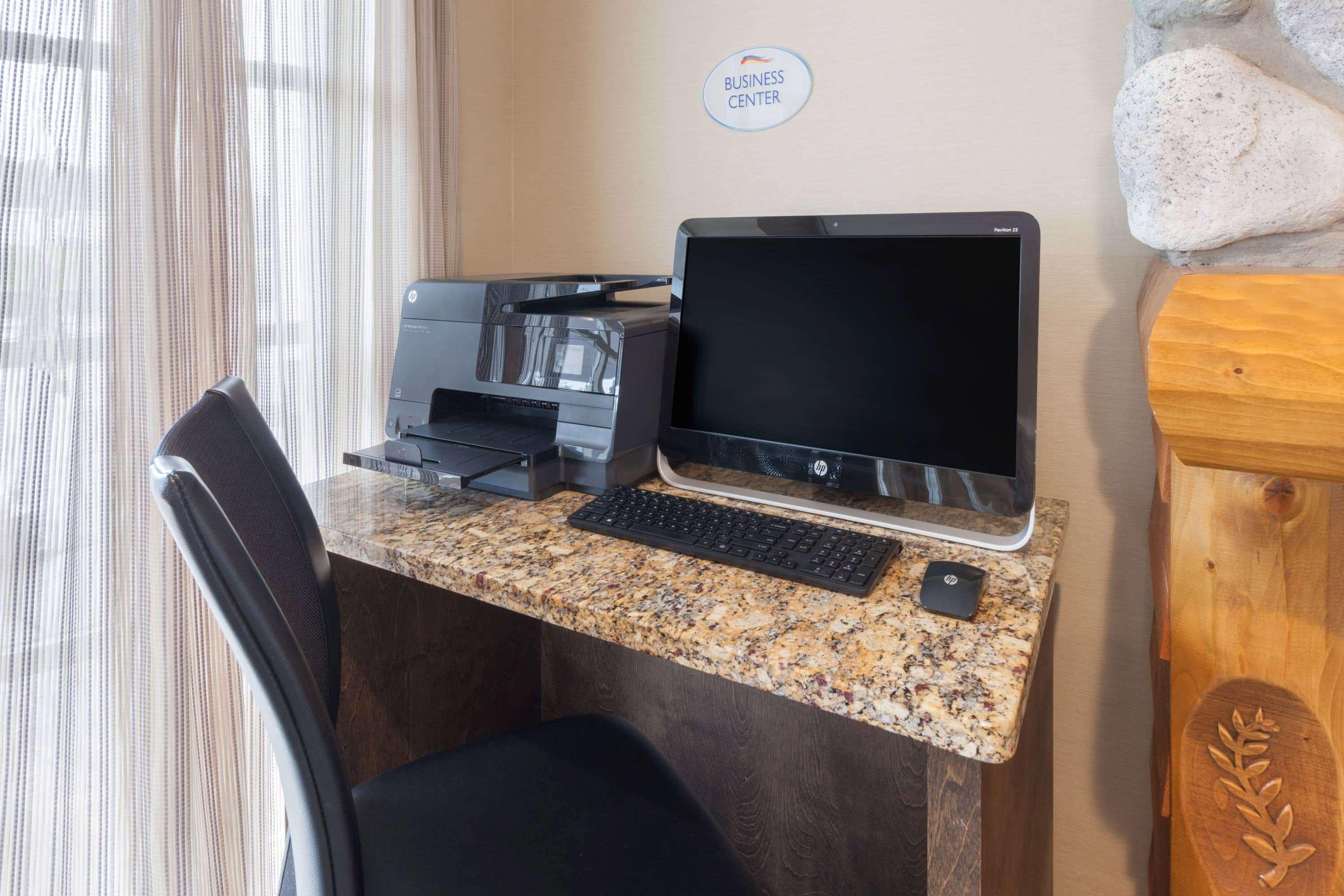 Baymont By Wyndham St. Ignace Lakefront Εξωτερικό φωτογραφία